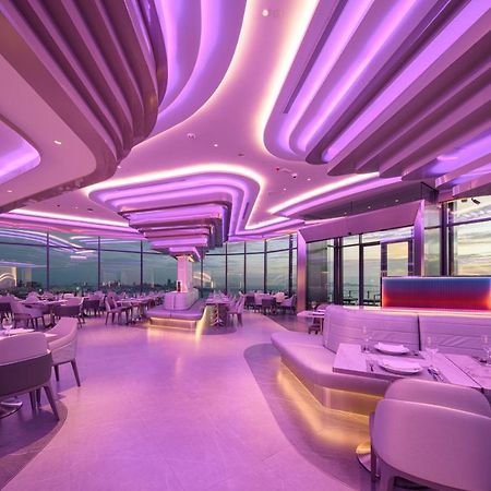 Grande Centre Point Space Pattaya Exterior photo The interior of the restaurant