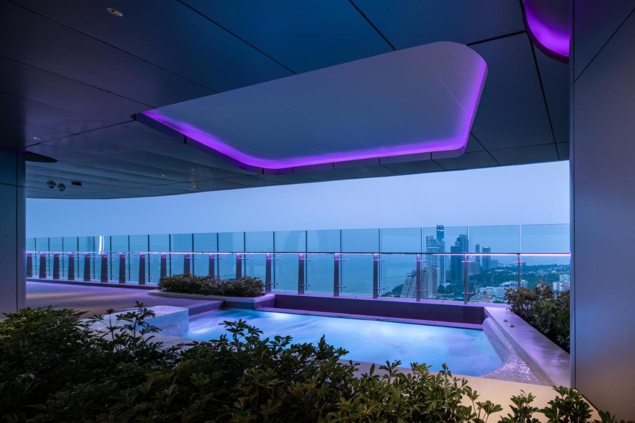 Grande Centre Point Space Pattaya Exterior photo The Sky Garden