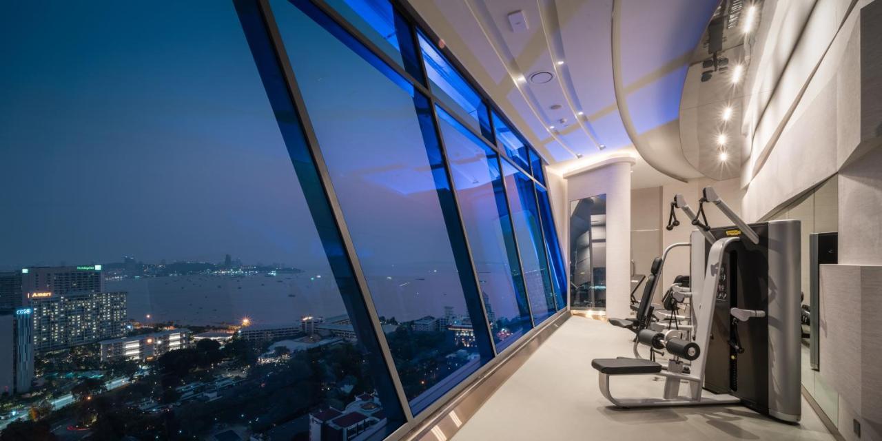 Grande Centre Point Space Pattaya Exterior photo The gym