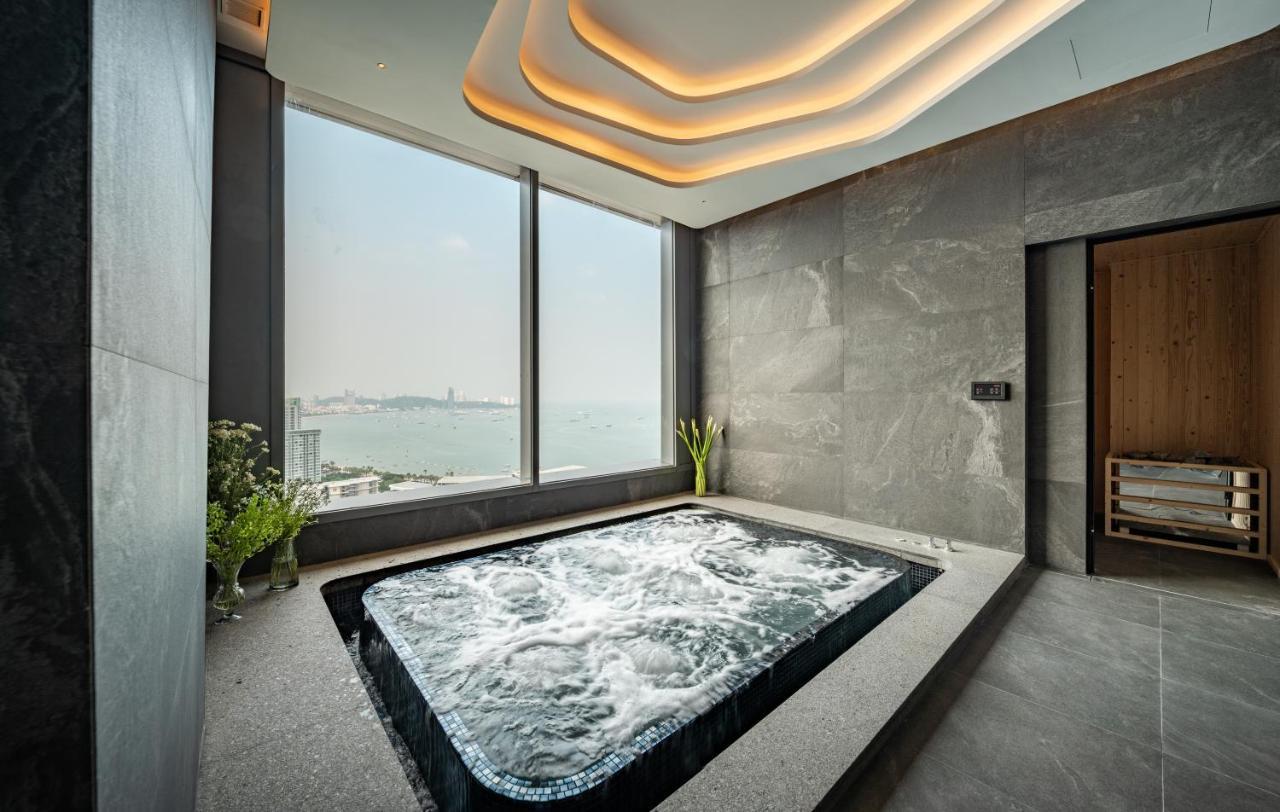Grande Centre Point Space Pattaya Exterior photo Spa at The Ritz-Carlton, Hong Kong
