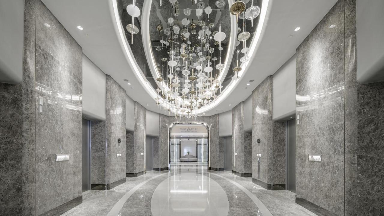 Grande Centre Point Space Pattaya Exterior photo The lobby of the hotel
