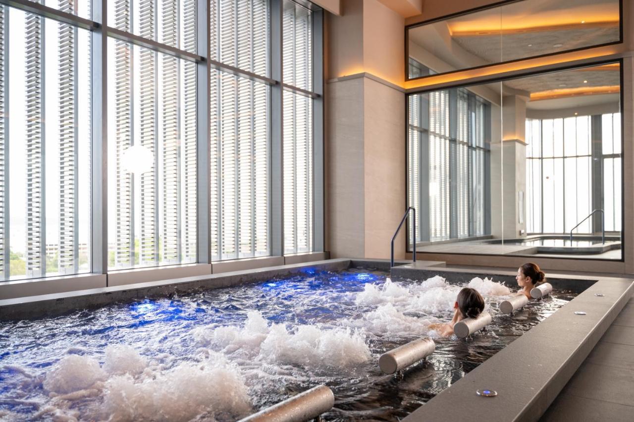 Grande Centre Point Space Pattaya Exterior photo The Spa at The Westin