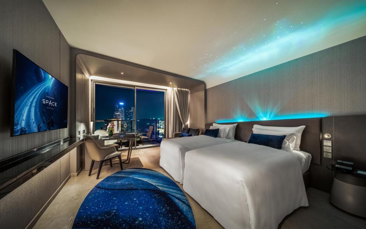 Grande Centre Point Space Pattaya Exterior photo